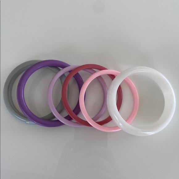27x vintage plastic rainbow bracelets from 80s & 90s - Picture 8 of 11